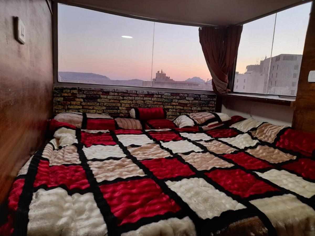 Petra Cabin Hostel Wadi Musa Exterior photo