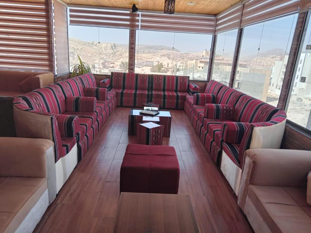 Petra Cabin Hostel Wadi Musa Exterior photo